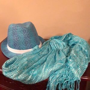 Gorgeous Chic Hat and Scarf Set